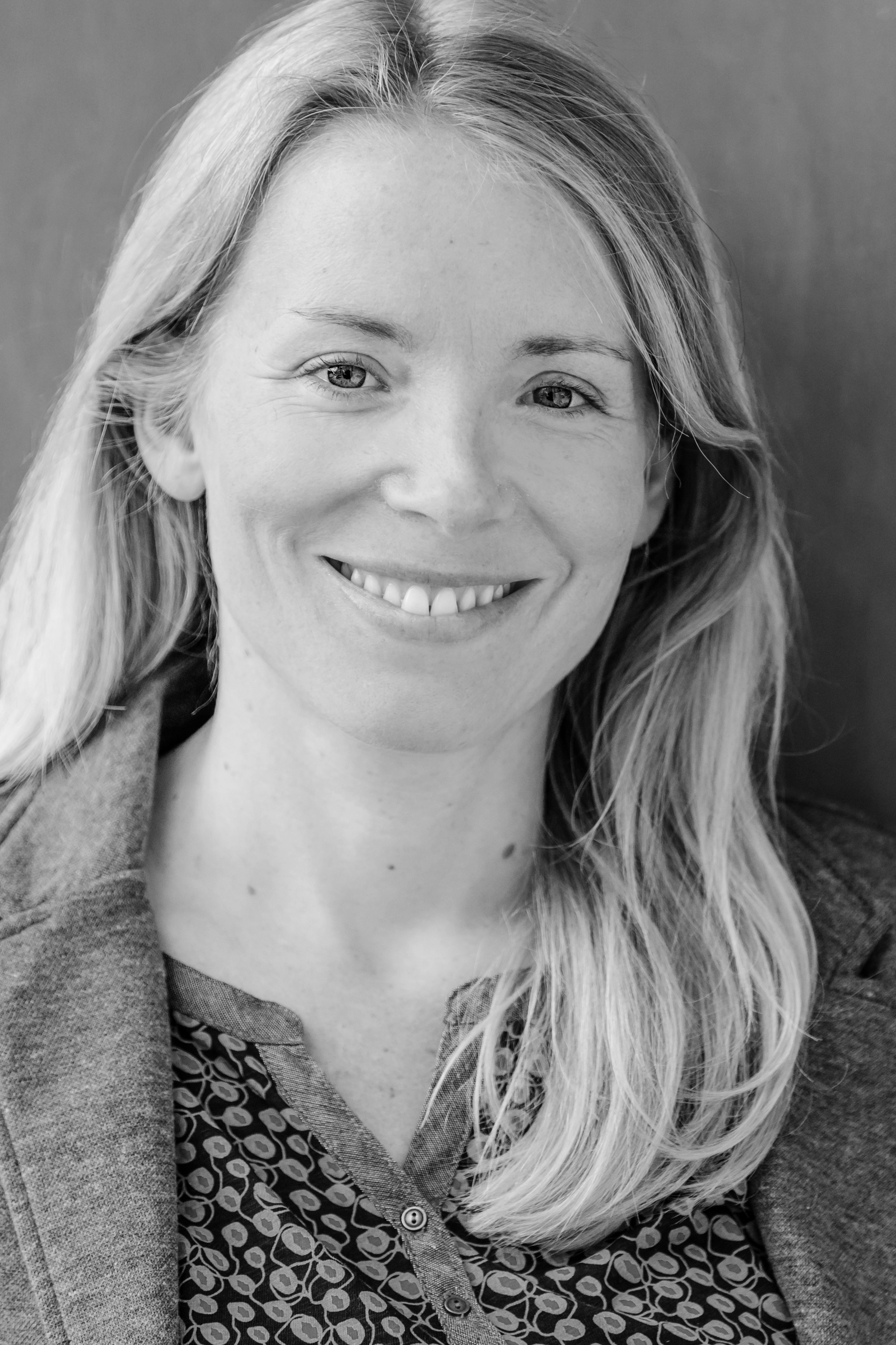 Nora Vlker Munro Portrait 02 sw 2025